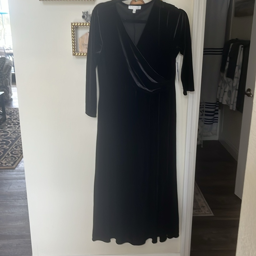 Chaus Black Velvet Long Sleeve Dress